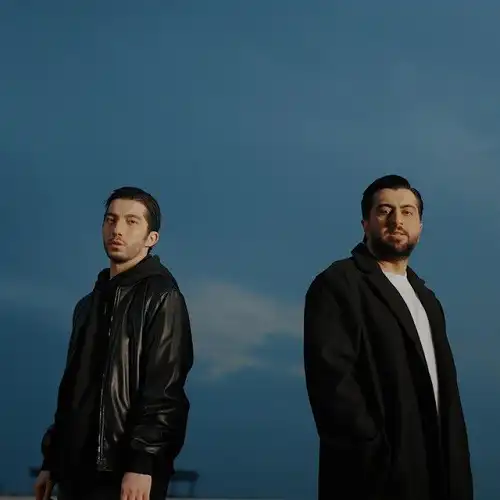 دانلود آهنگ دن هم آغوشی