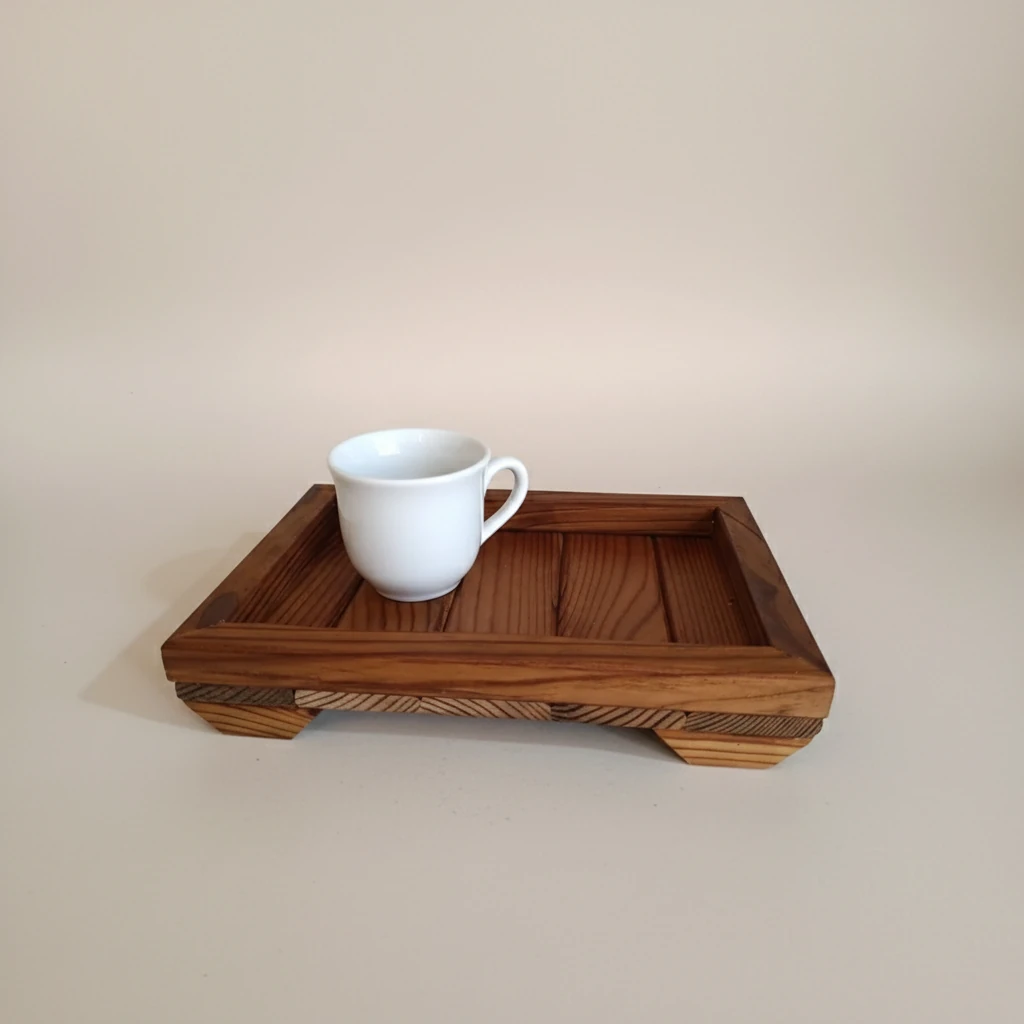 سینی سرو قهوه چوبی دستساز با طراحی مینیمال